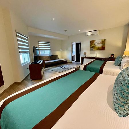 Aurea Hotel And Suites Zapopan Extérieur photo