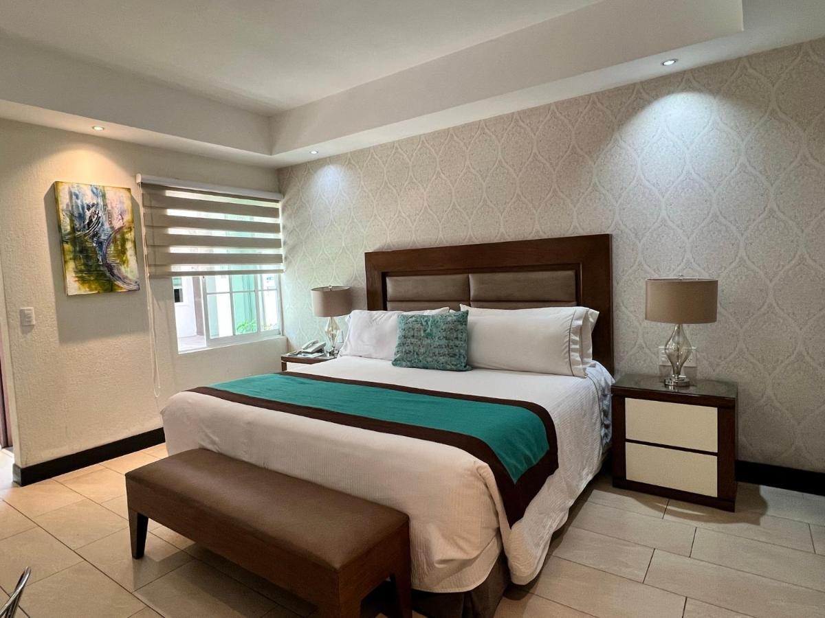 Aurea Hotel And Suites Zapopan Extérieur photo